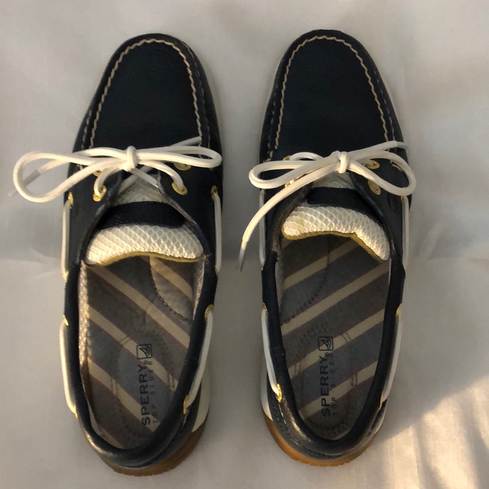 Navy Sperry Boat Shoes with White Mesh Side